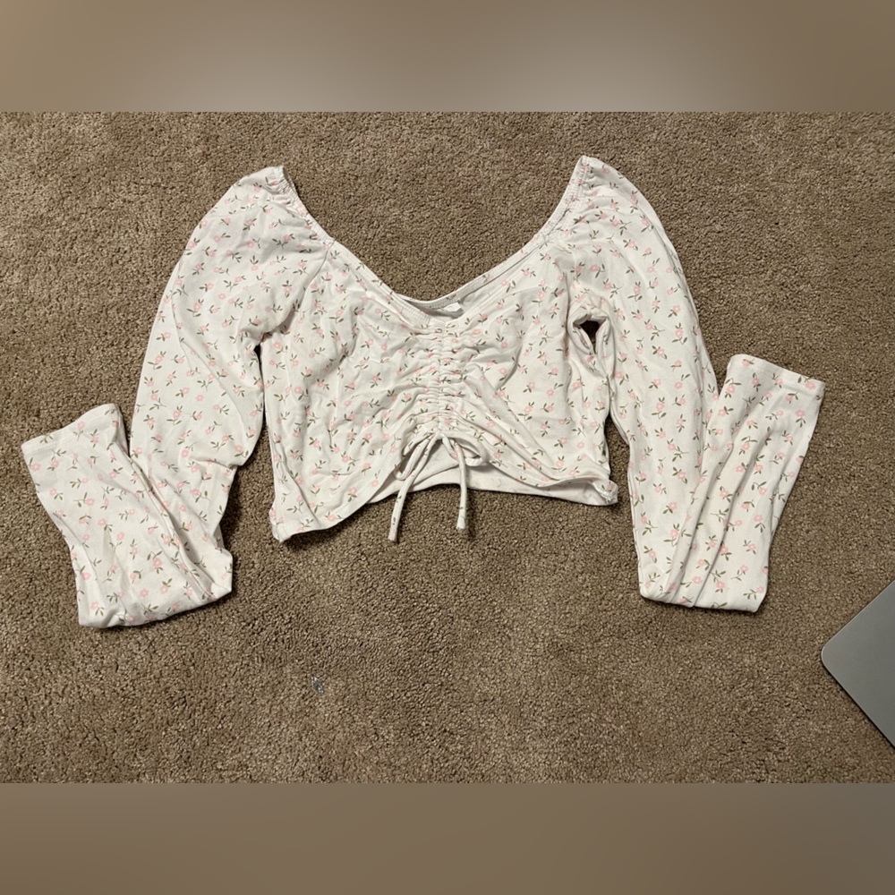 White and pink flowered cropped long sleeve